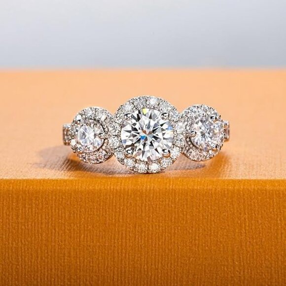 3 Stones Moissanite D Color VVS1 Clarity 925 Silver Wedding Ring - Picture 1 of 6